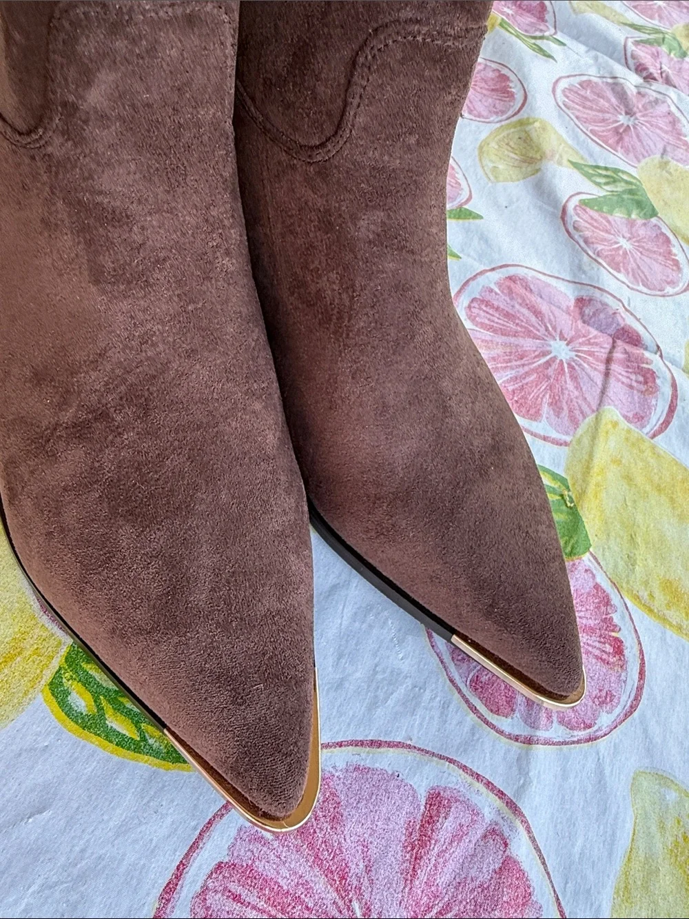 NWT in box Women’s Brown Faux Suede size 7.5 gold tips Knee-High 16.5” tall